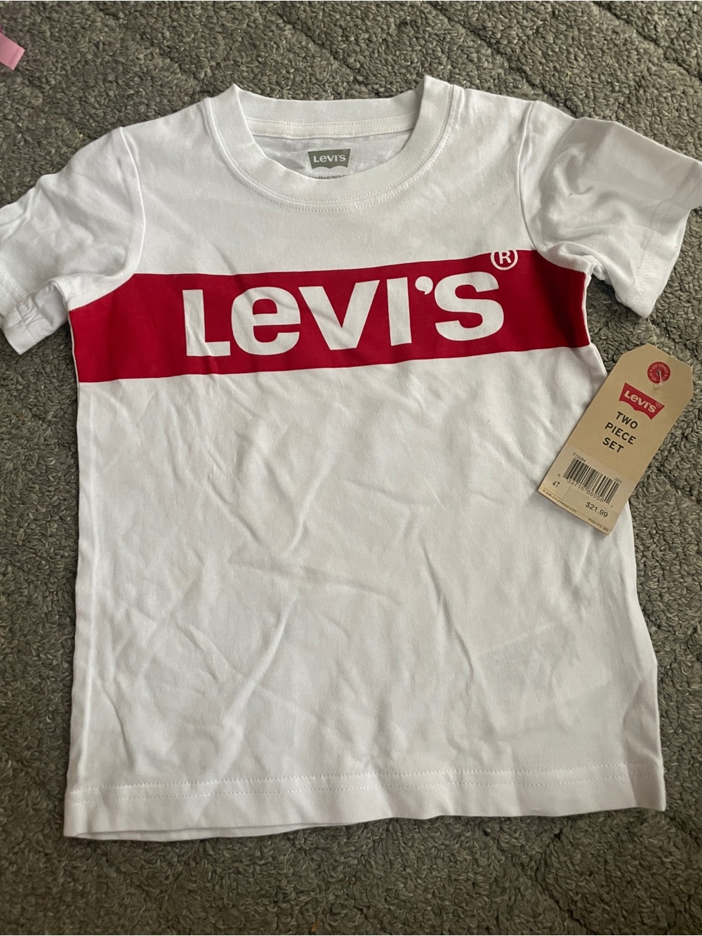 Levi's Boys White & Red Logo Tee & shorts